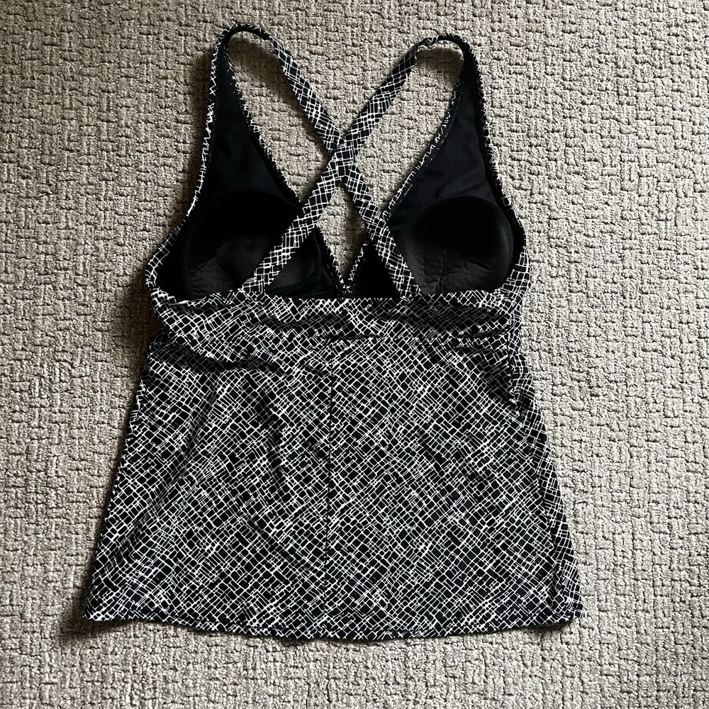 Jaclyn Smith Women's Black And White Size 12 Tankini Swim Top Padded Bra Area - Picture 11 of 14
